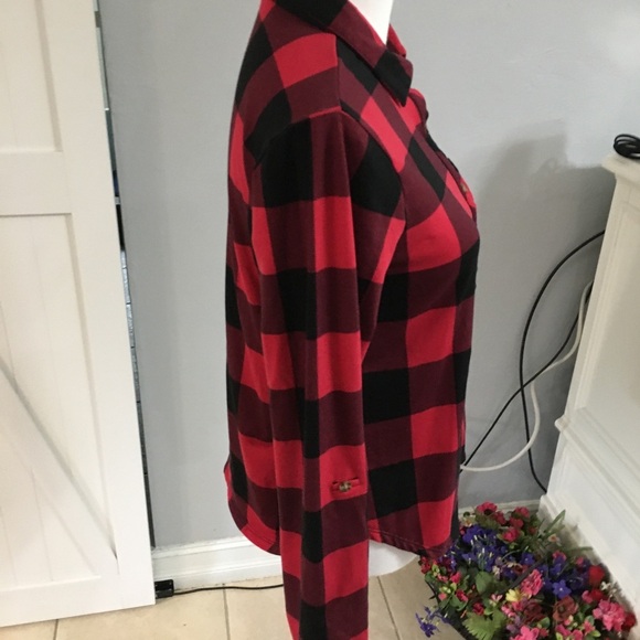 No comment Red & Black plaid, flannel shirt. Size Medium - Picture 5 of 12